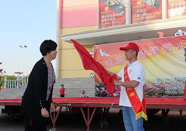 文化街社區(qū)舉辦“關(guān)心幫助殘疾人，實(shí)現(xiàn)美好中國(guó)夢(mèng)”助殘日文藝演出